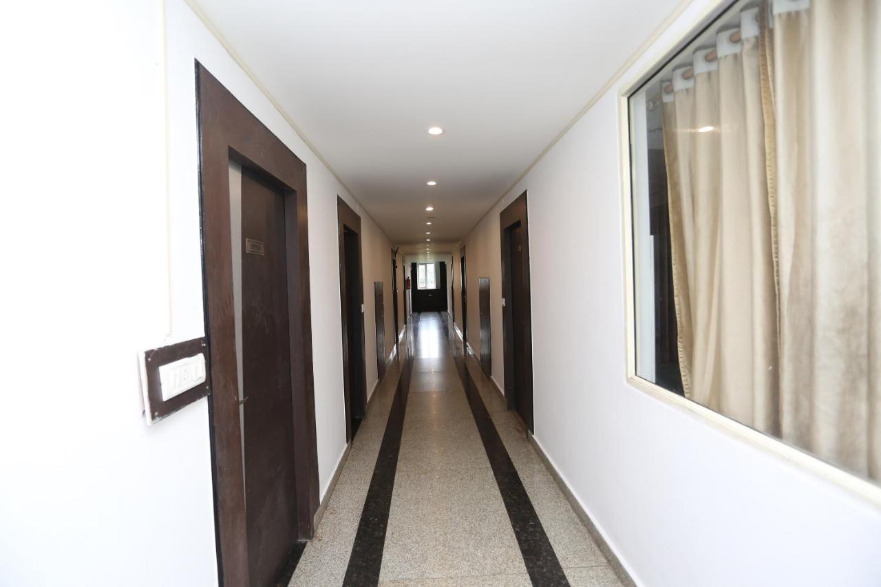 Oyo 5844 Hotel Drive Inn Raiwala Экстерьер фото