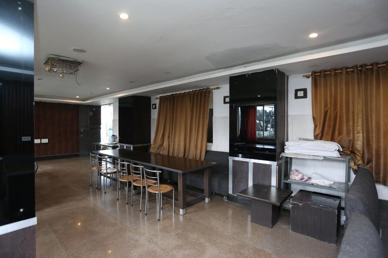Oyo 5844 Hotel Drive Inn Raiwala Экстерьер фото